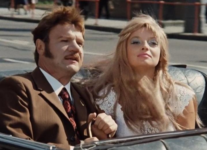 Вы настоящий советский киноман, если отгадаете 10 фильмов из СССР по кадру или песне 🎞️