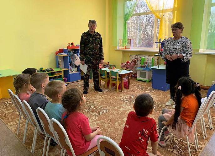 Пусть в нашем классе будут дети с неординарными именами: Николетты и Арсентии. Лучше, чем Равшаны и Джамшуты