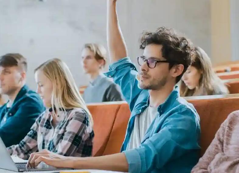 Почему бакалавриат за рубежом — это выгодно и перспективно?