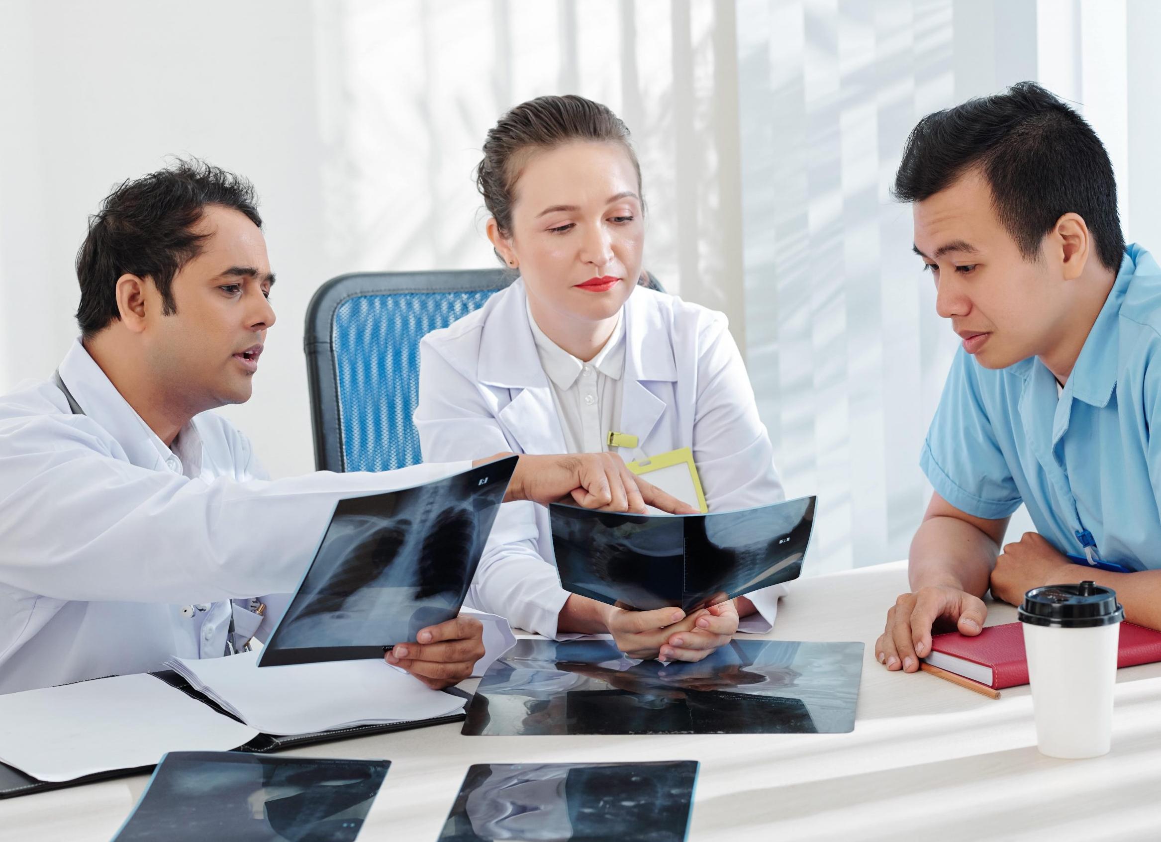 Пауки в салоне, отсутствие тормозов, вылетающие стёкла: 15 самых необычных отзывных компаний автомобилей