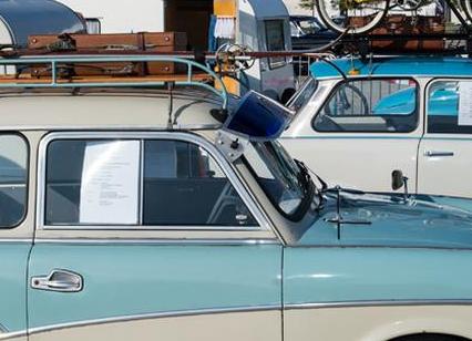 Пластмассовый 